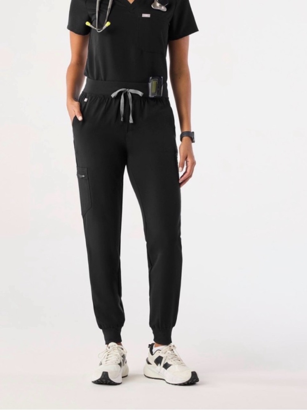 2 Figs Black Drawstring Jogger Scrub Pants - Women's Size L